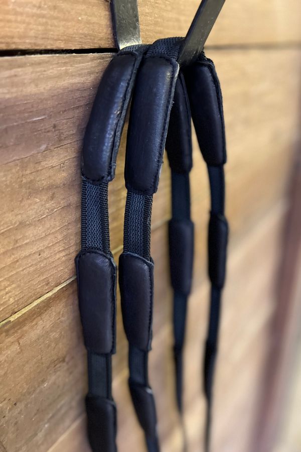 Comfort Connect Rein - Intermittent Padding for Equal Rein Length and Hand Support - CorrectConnect - Equiluxe Tack