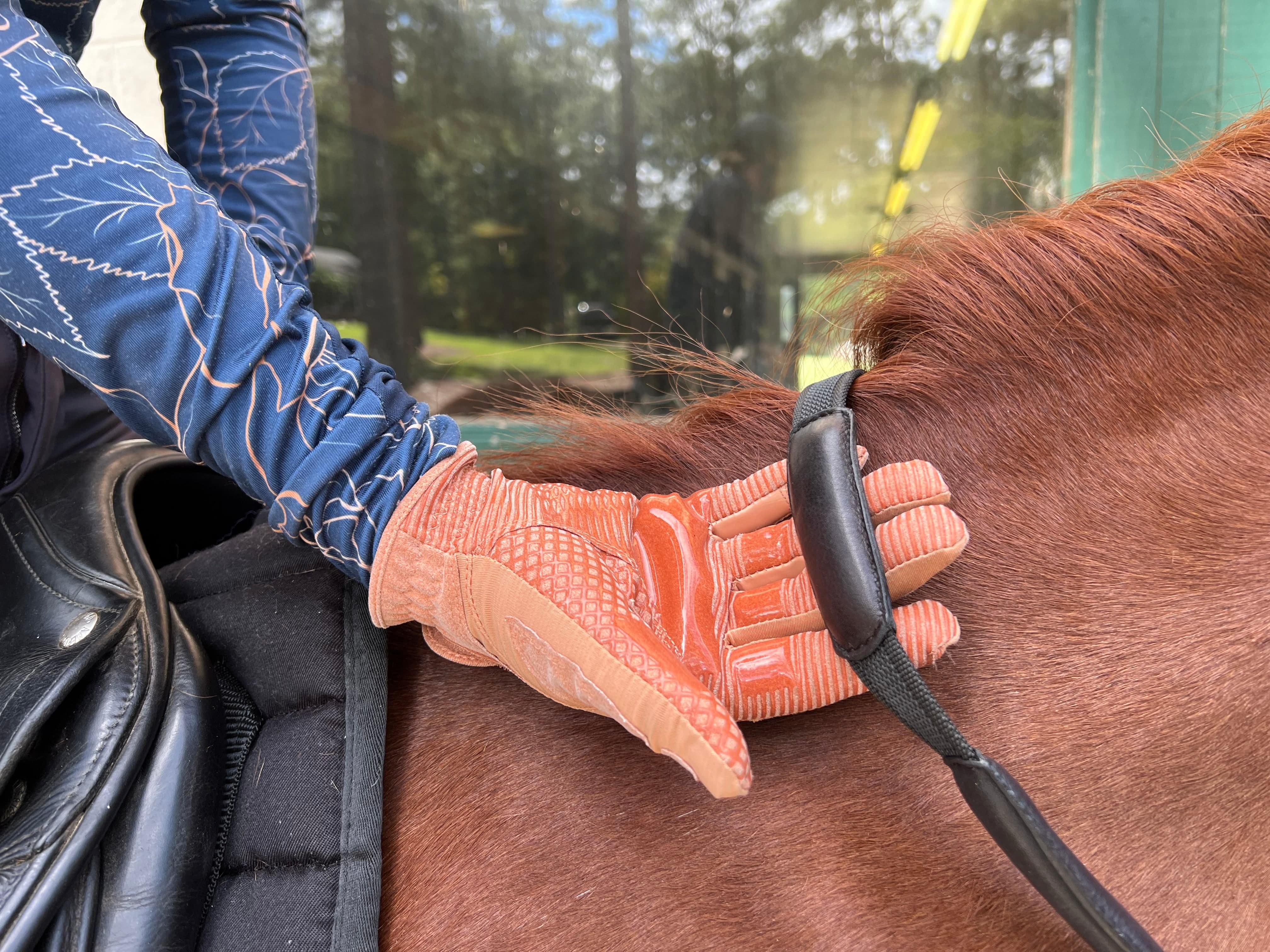 Comfort Connect Rein - Intermittent Padding for Equal Rein Length and Hand Support - CorrectConnect - Equiluxe Tack