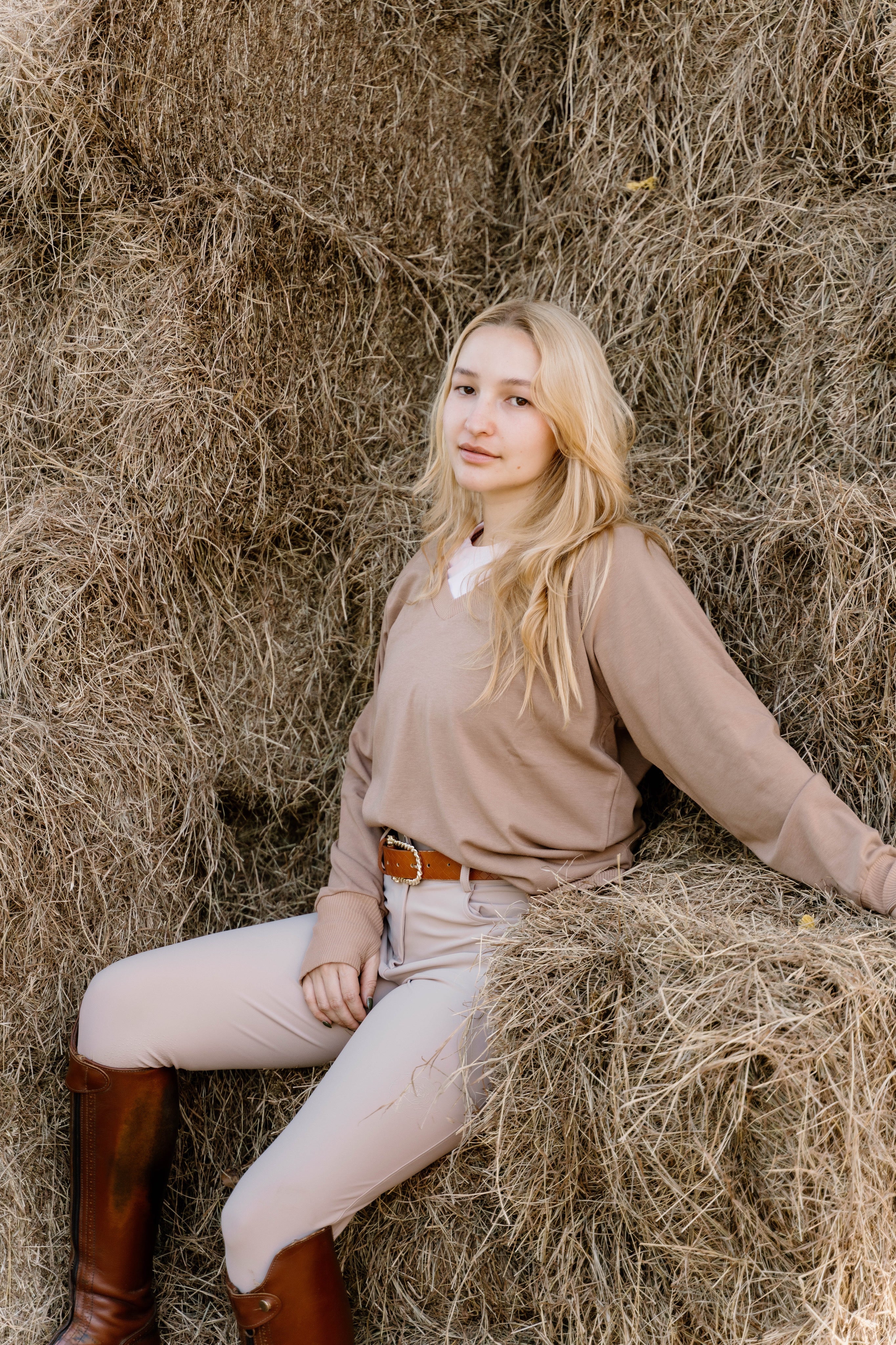 Hannah Childs Asher Bamboo V Neck Sweatshirt - Hannah Childs Lifestyle - Equiluxe Tack