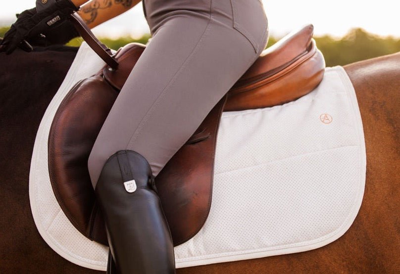 Anatomeq Perfeq Jumper Pad - Ultra Breathable Perforation - Anatomeq - Equiluxe Tack