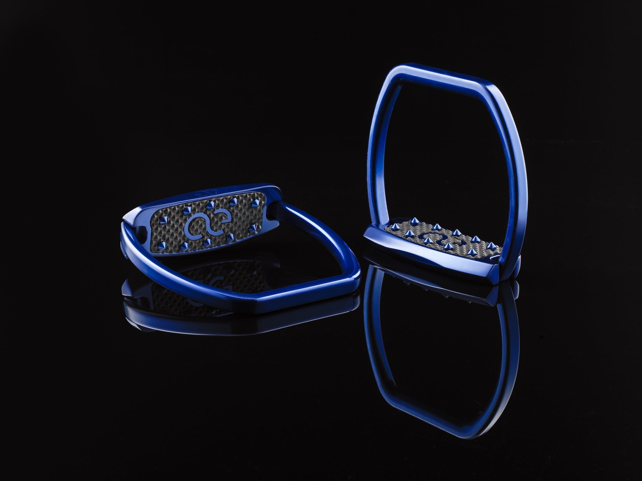 AMERICAN EQUUS “SLIM” WESTERN STIRRUPS - American Equus - Equiluxe Tack