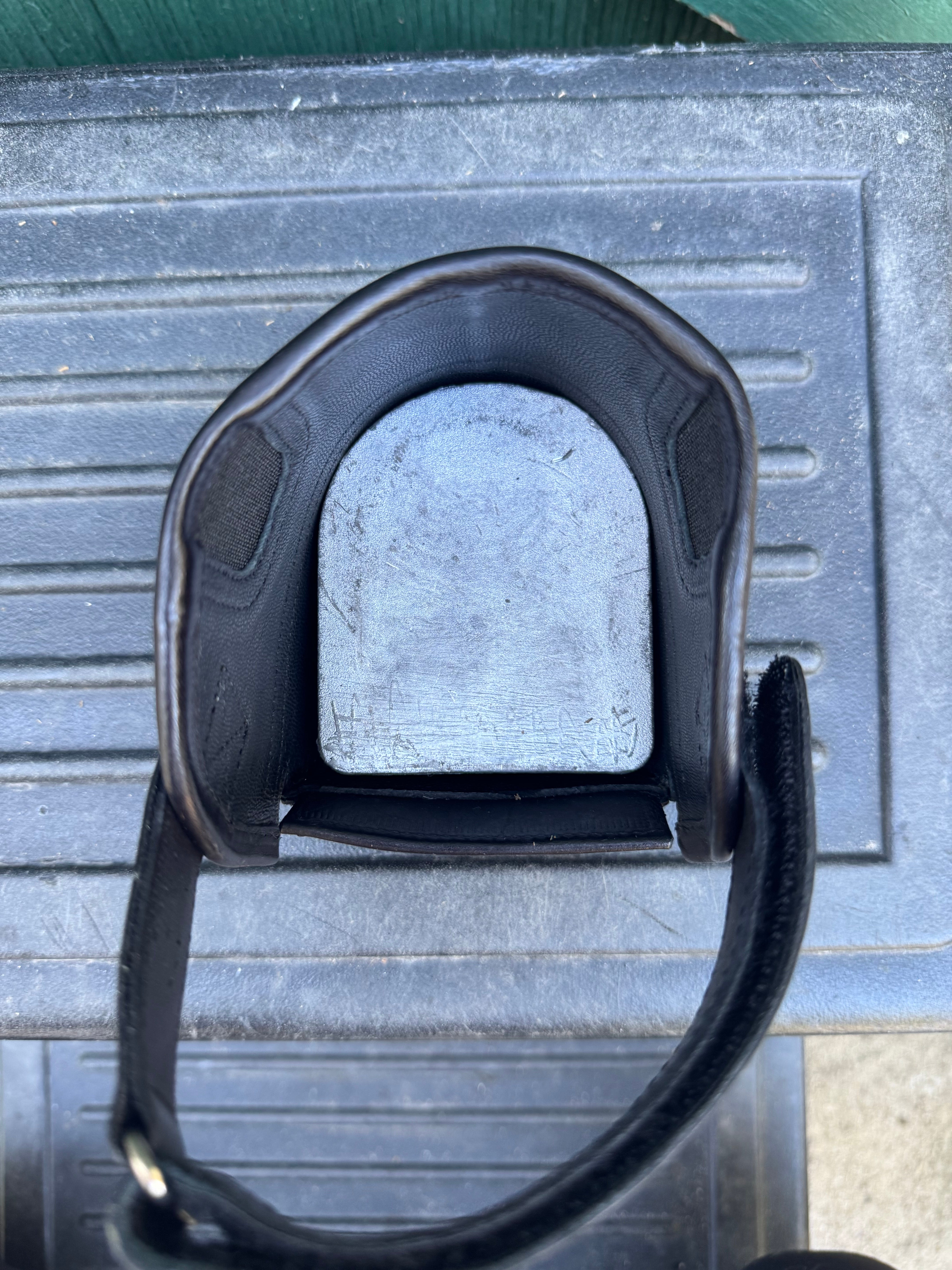 CorrectConnect Equisole EXternal - Weighted Training Aid for Equestrians - CorrectConnect - Equiluxe Tack