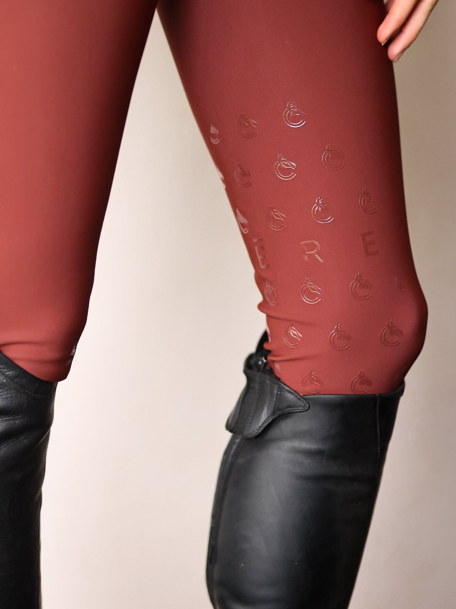 CRINIĒRE Chloe Lightweight Breeches | Burgundy - C R I N I Ē R E - Equiluxe Tack