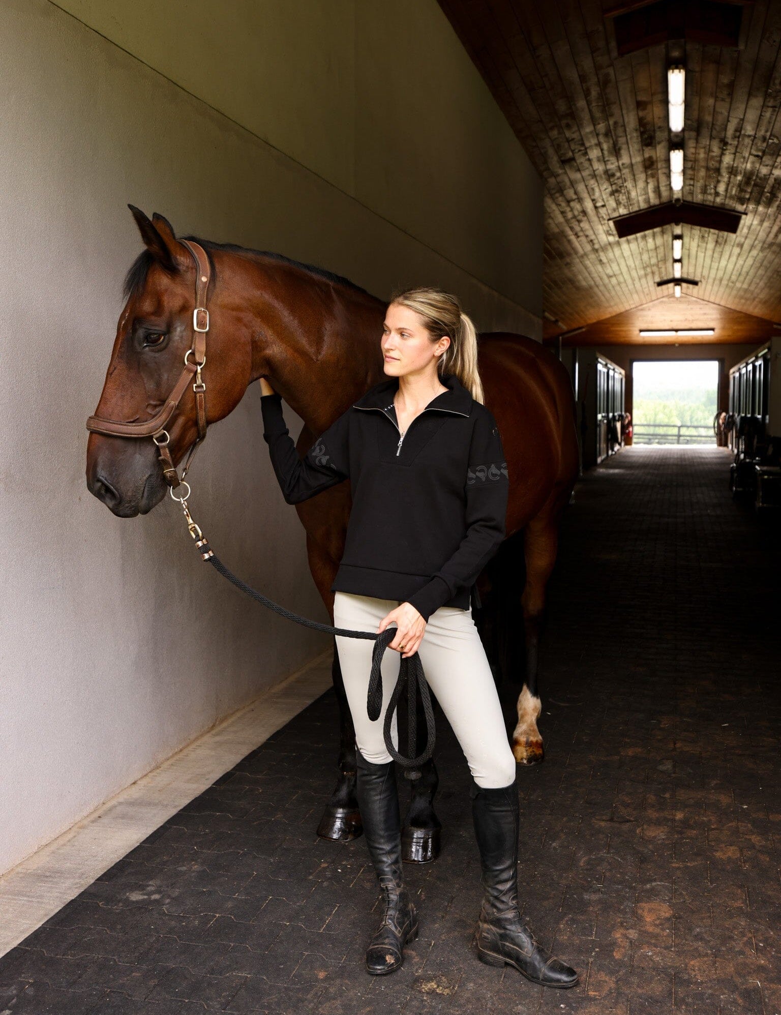 CRINIĒRE Claire Sweater | Black - C R I N I Ē R E - Equiluxe Tack