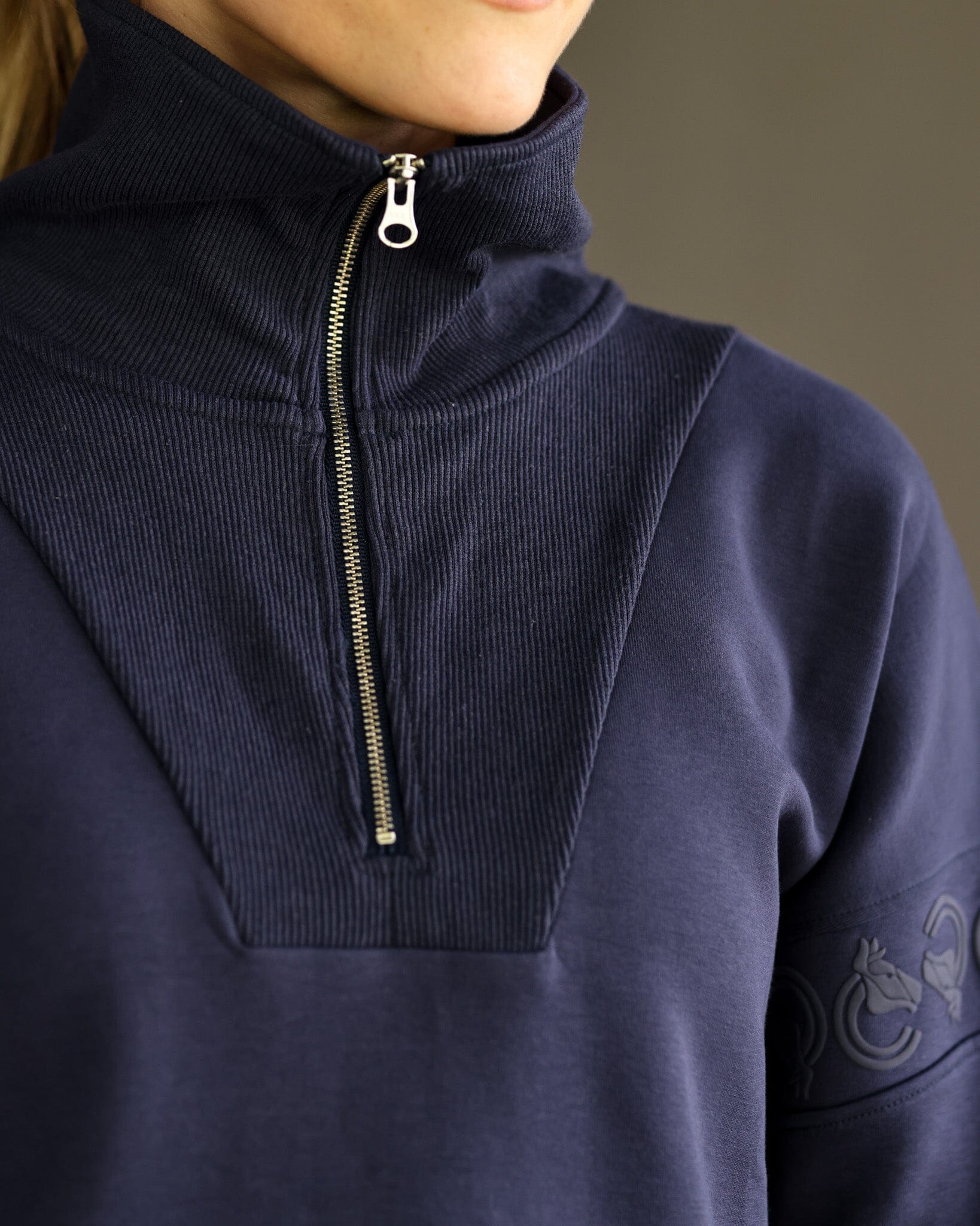 CRINIĒRE Claire Sweater | Navy - C R I N I Ē R E - Equiluxe Tack