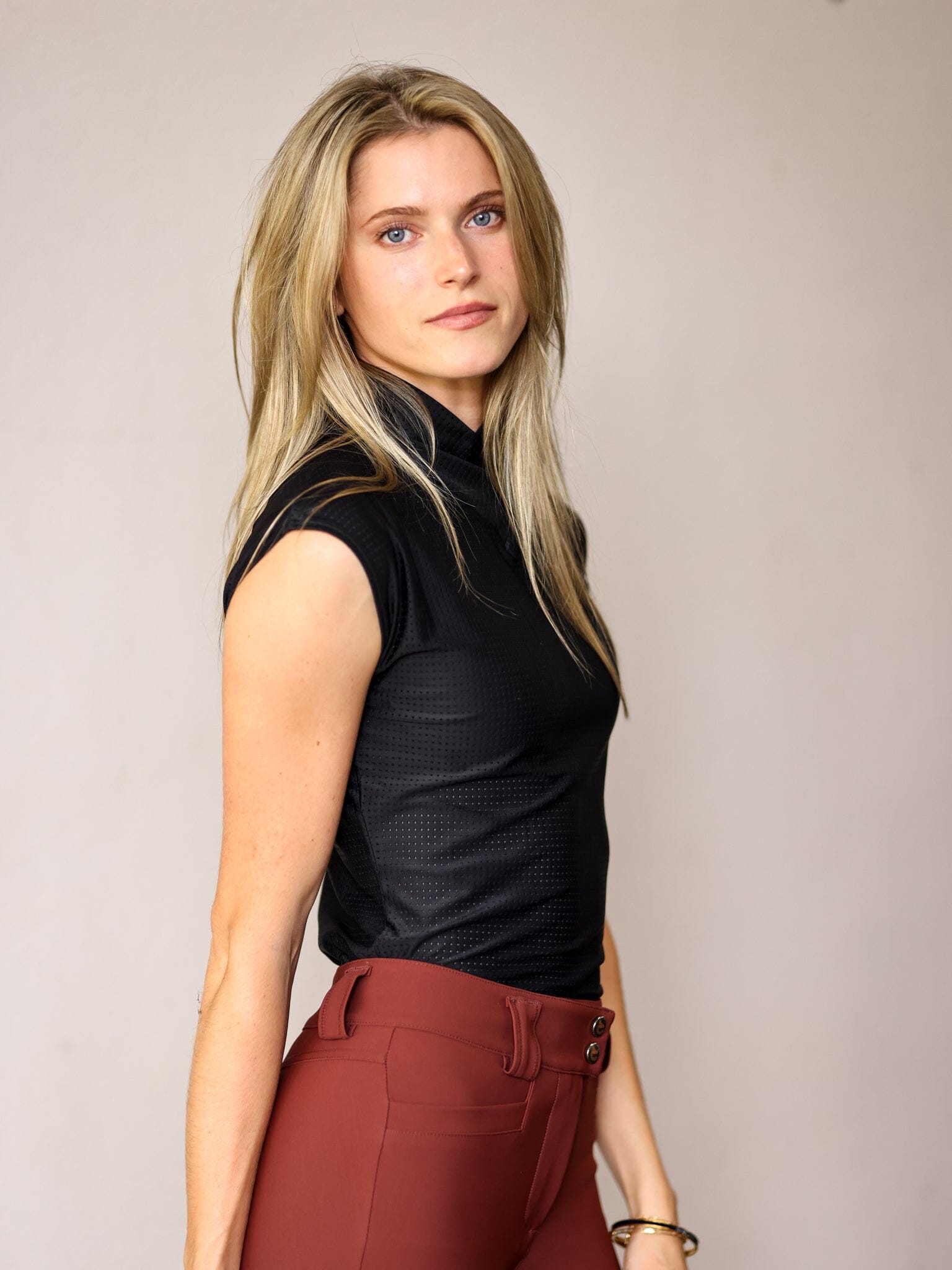 CRINIĒRE Kai Shirt Cap Sleeve | Black - C R I N I Ē R E - Equiluxe Tack