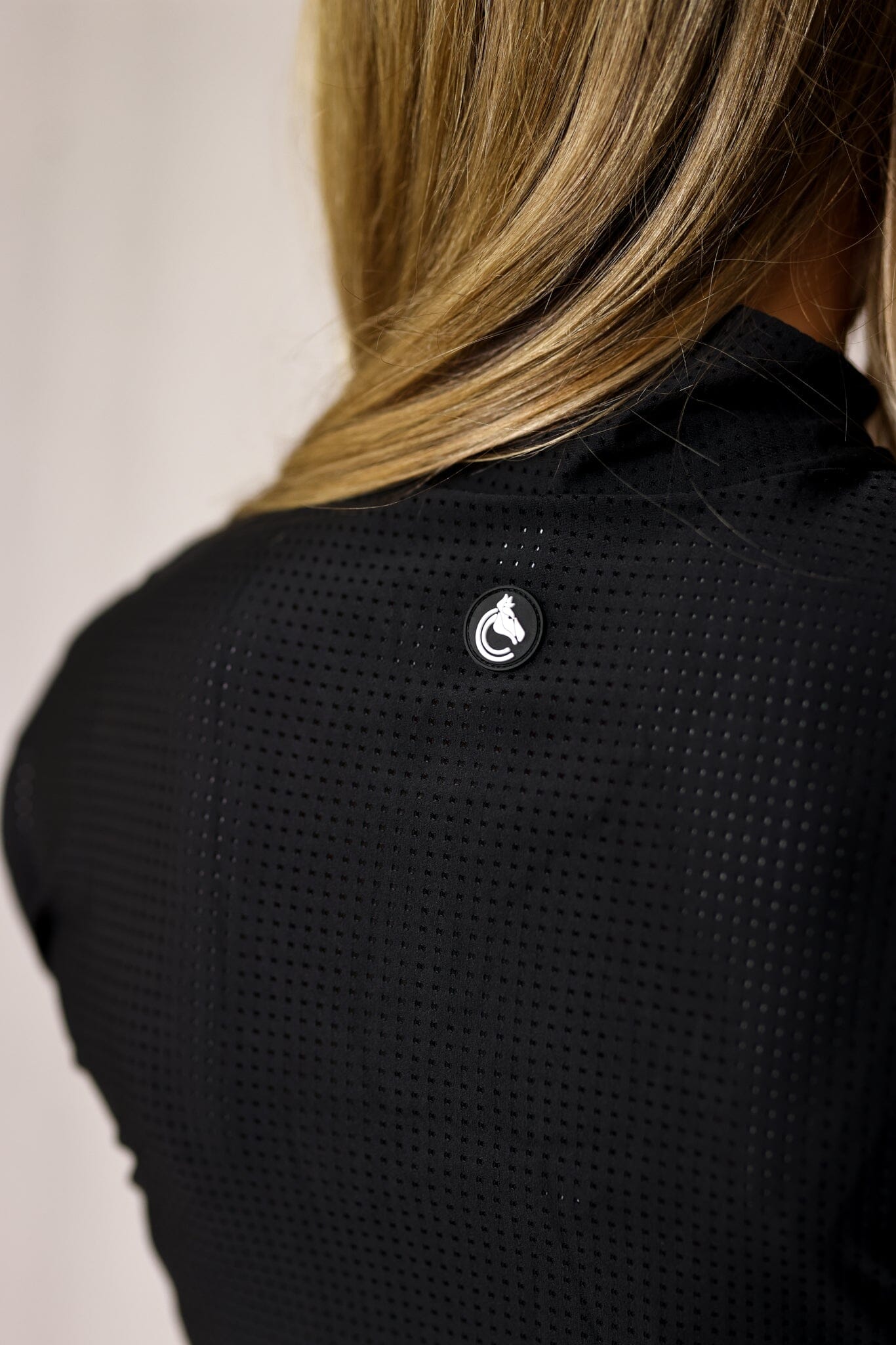 CRINIĒRE Kai Shirt Cap Sleeve | Black - C R I N I Ē R E - Equiluxe Tack