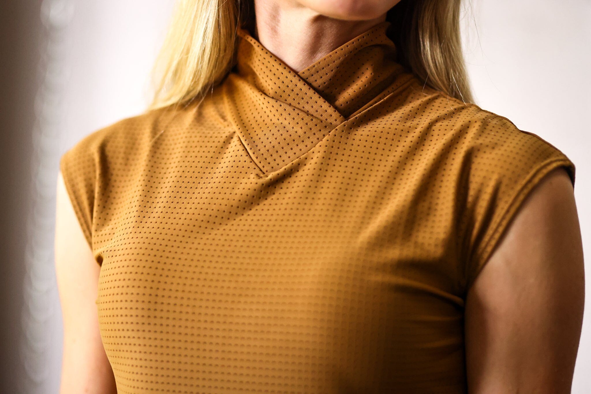 CRINIĒRE Kai Shirt Cap Sleeve | Bronze - C R I N I Ē R E - Equiluxe Tack