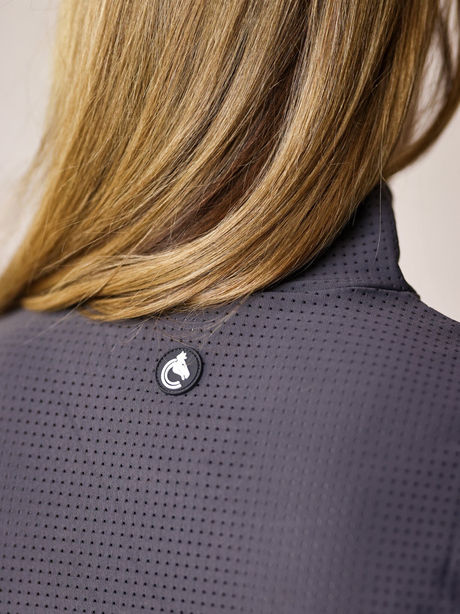 CRINIĒRE Kai Shirt Cap Sleeve | Graphite - C R I N I Ē R E - Equiluxe Tack