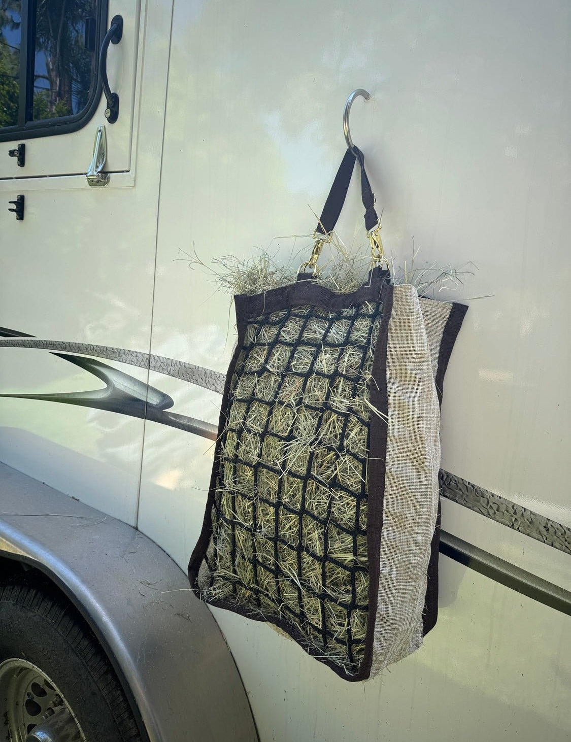 Deluxe Slow Feed Hay Bag - 1 Flake - Kensington Protective Products - Equiluxe Tack
