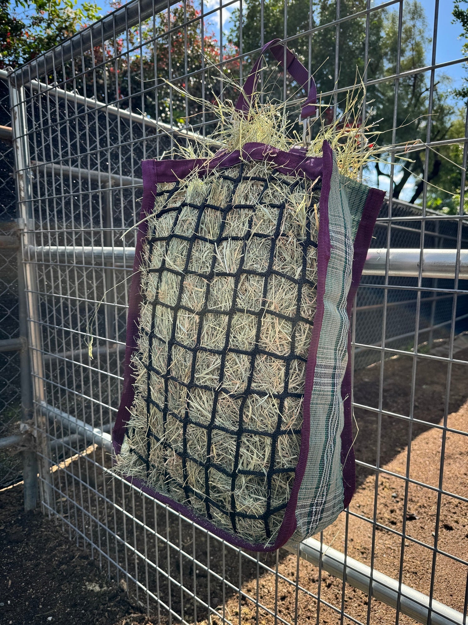 Deluxe Slow Feed Hay Bag - 1 Flake - Kensington Protective Products - Equiluxe Tack