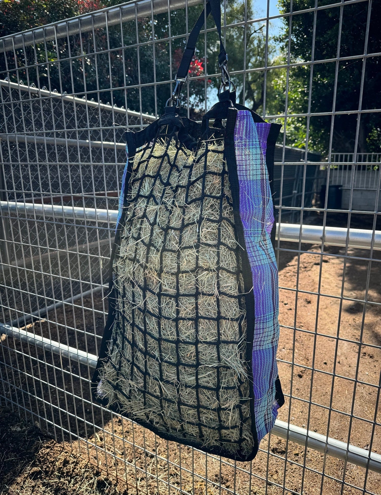 Deluxe Slow Feed Hay Bag - 2 Flake - Kensington Protective Products - Equiluxe Tack
