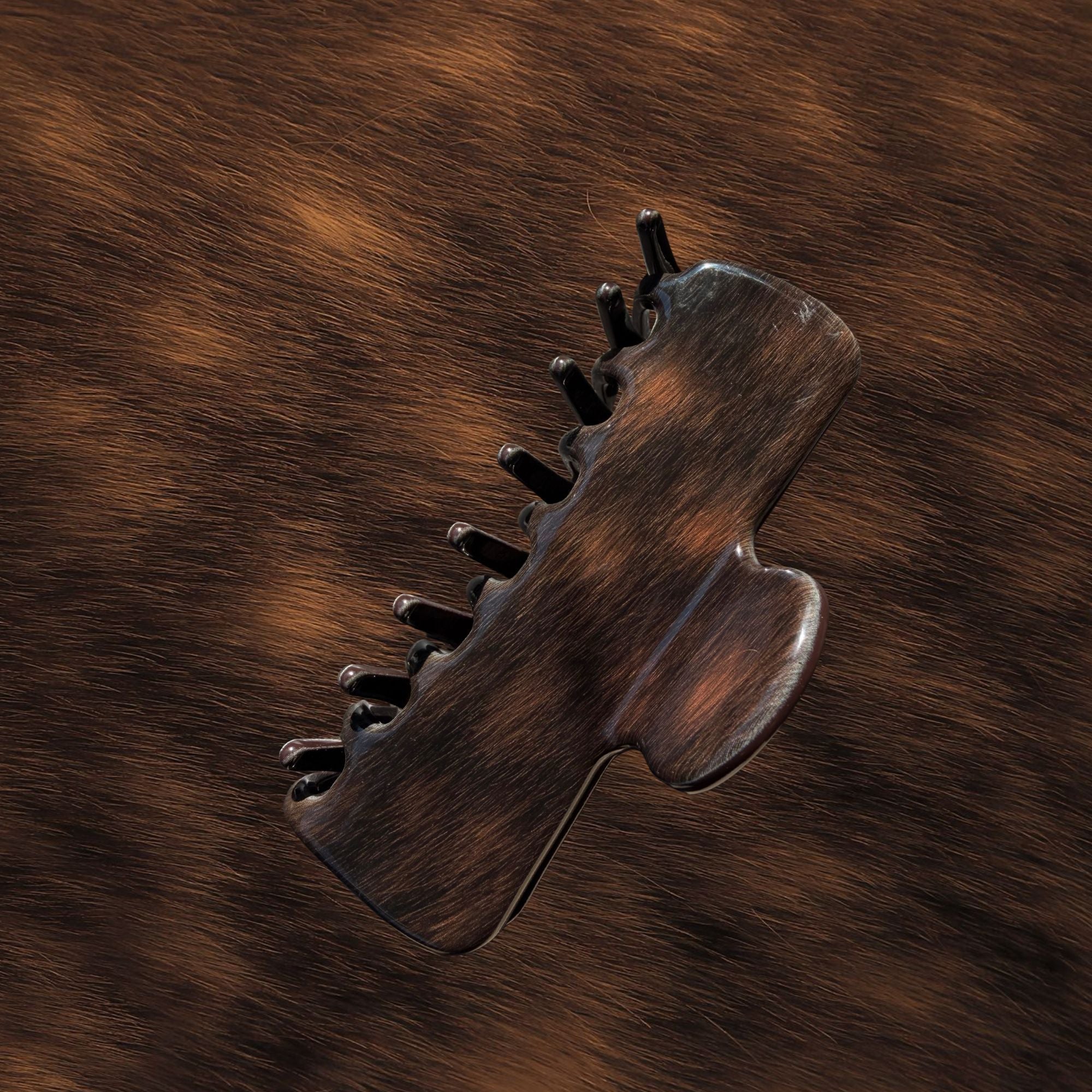 Ellsworth Dapple Bay Claw Clip - Equiluxe Tack