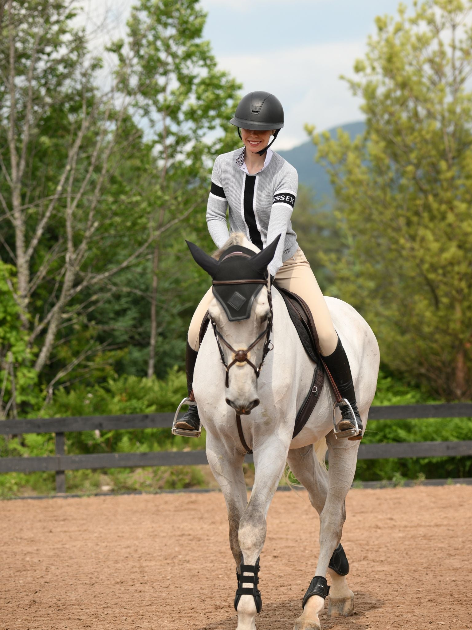 Essex Classics Logo Sweater - Grey - Essex Classics - Equiluxe Tack