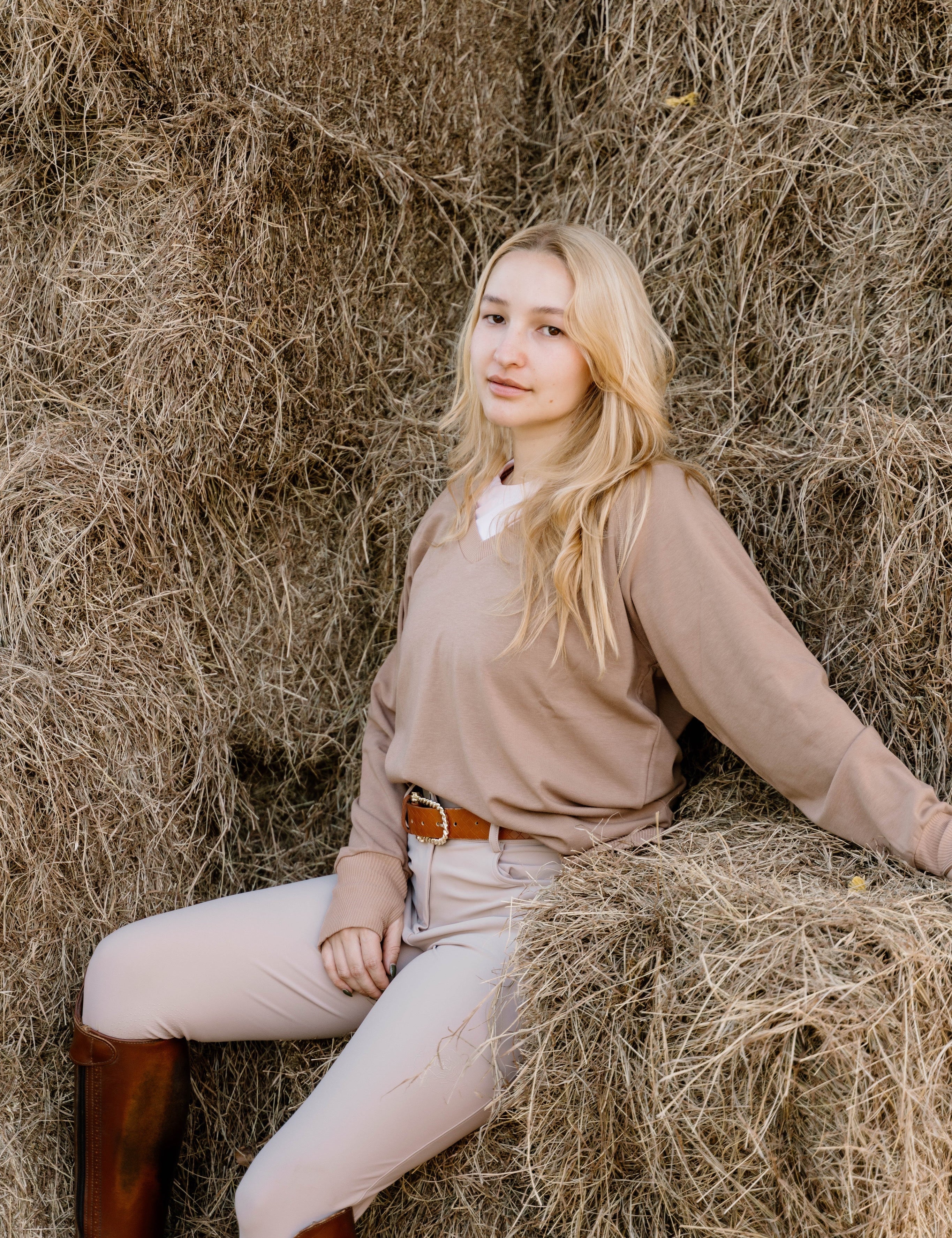 Hannah Childs Asher Bamboo V Neck Sweatshirt - Hannah Childs Lifestyle - Equiluxe Tack
