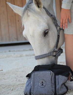 Harcour Quismy Grooming Bag - Harcour USA - Equiluxe Tack