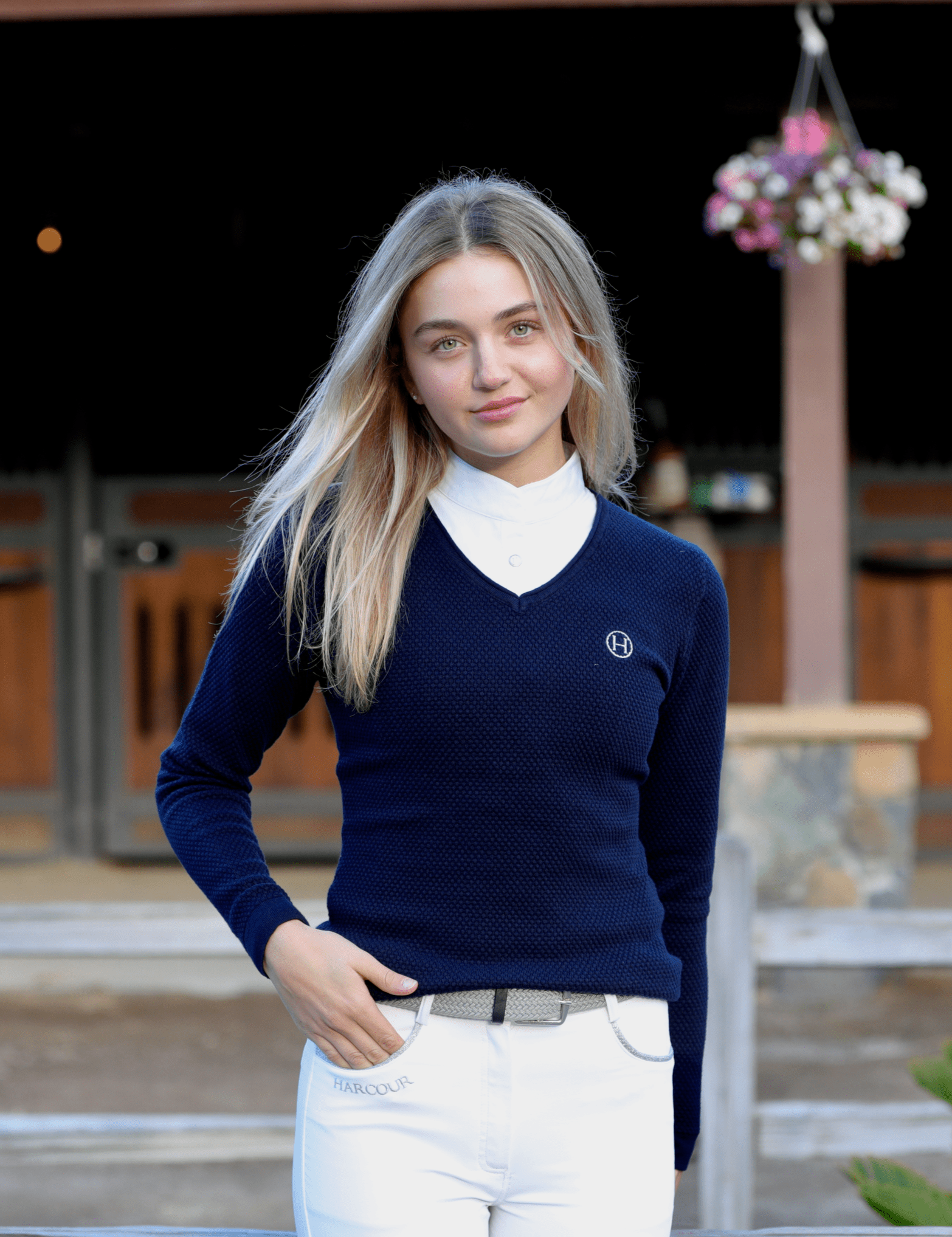 Harcour Toulon Womens V - Neck Pullover - Harcour USA - Equiluxe Tack
