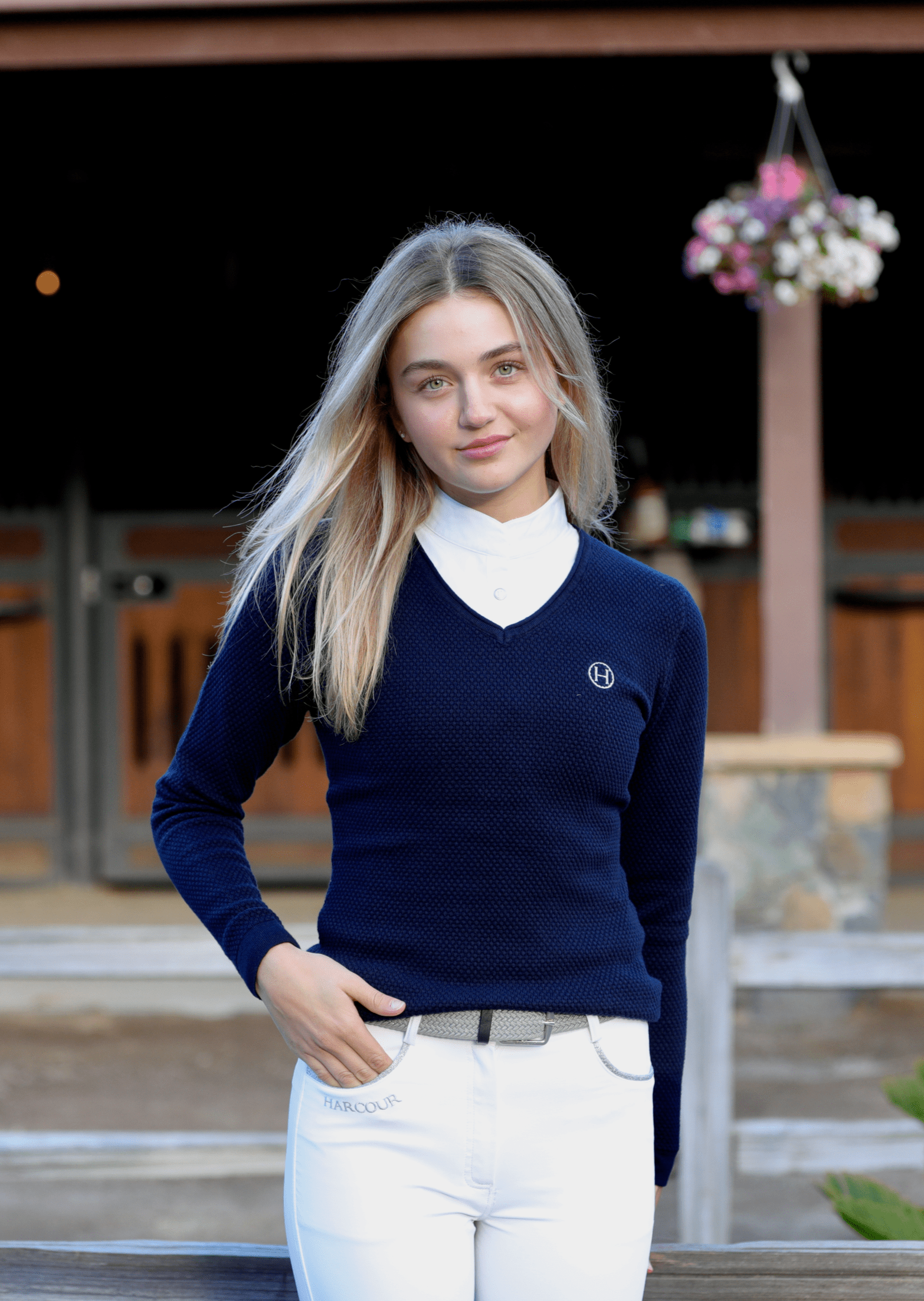Harcour Toulon Womens V - Neck Pullover - Harcour USA - Equiluxe Tack
