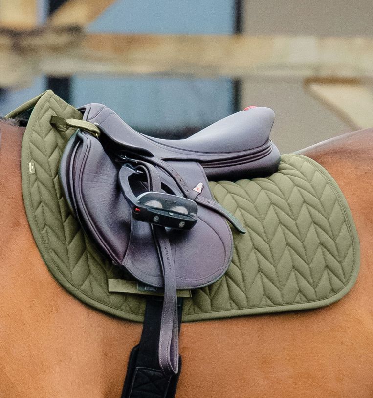 Horseware Amigo® Close Contact Saddle Pad - Horseware Ireland - Equiluxe Tack