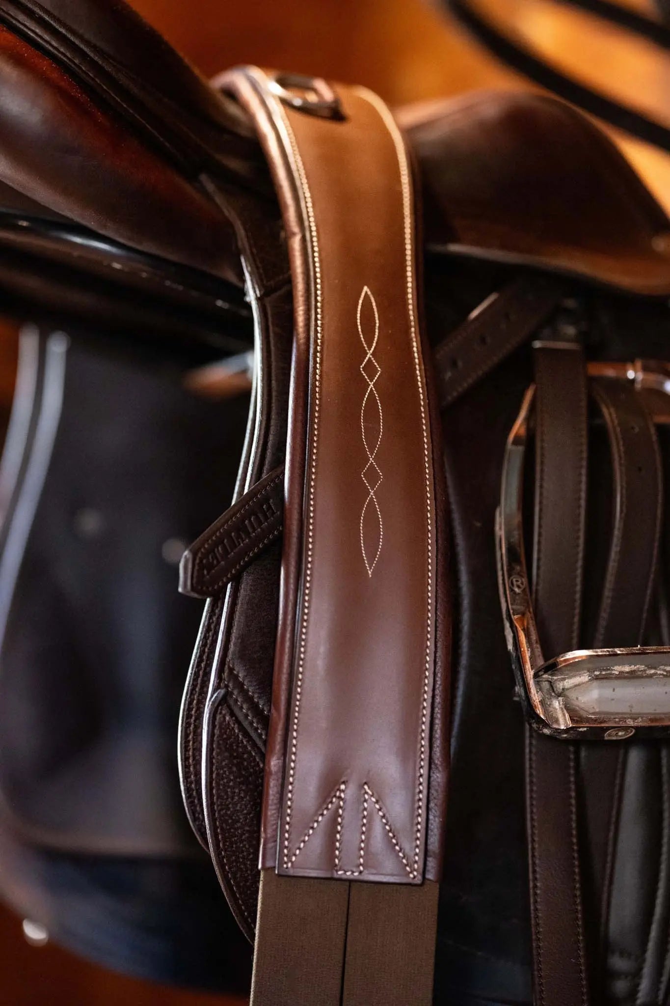 Huntley Equestrian Sedgwick Leather Fancy Stitched Padded Leather Contour Shaped Girth with Double End Elastic - Equiluxe Tack
