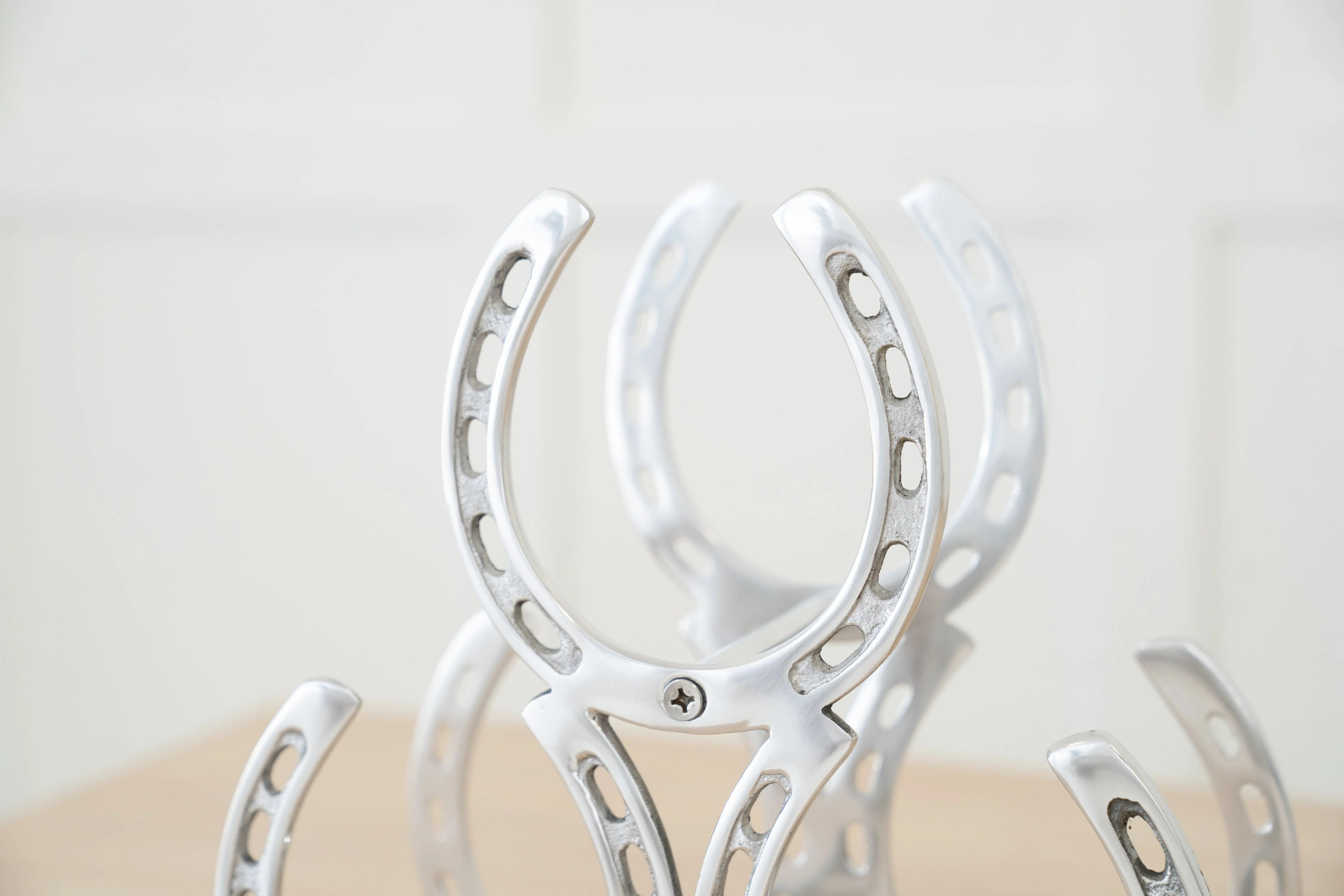 Huntley Horseshoe 3-Bottle Wine Rack, Aluminum Silver Finish - Equiluxe Tack