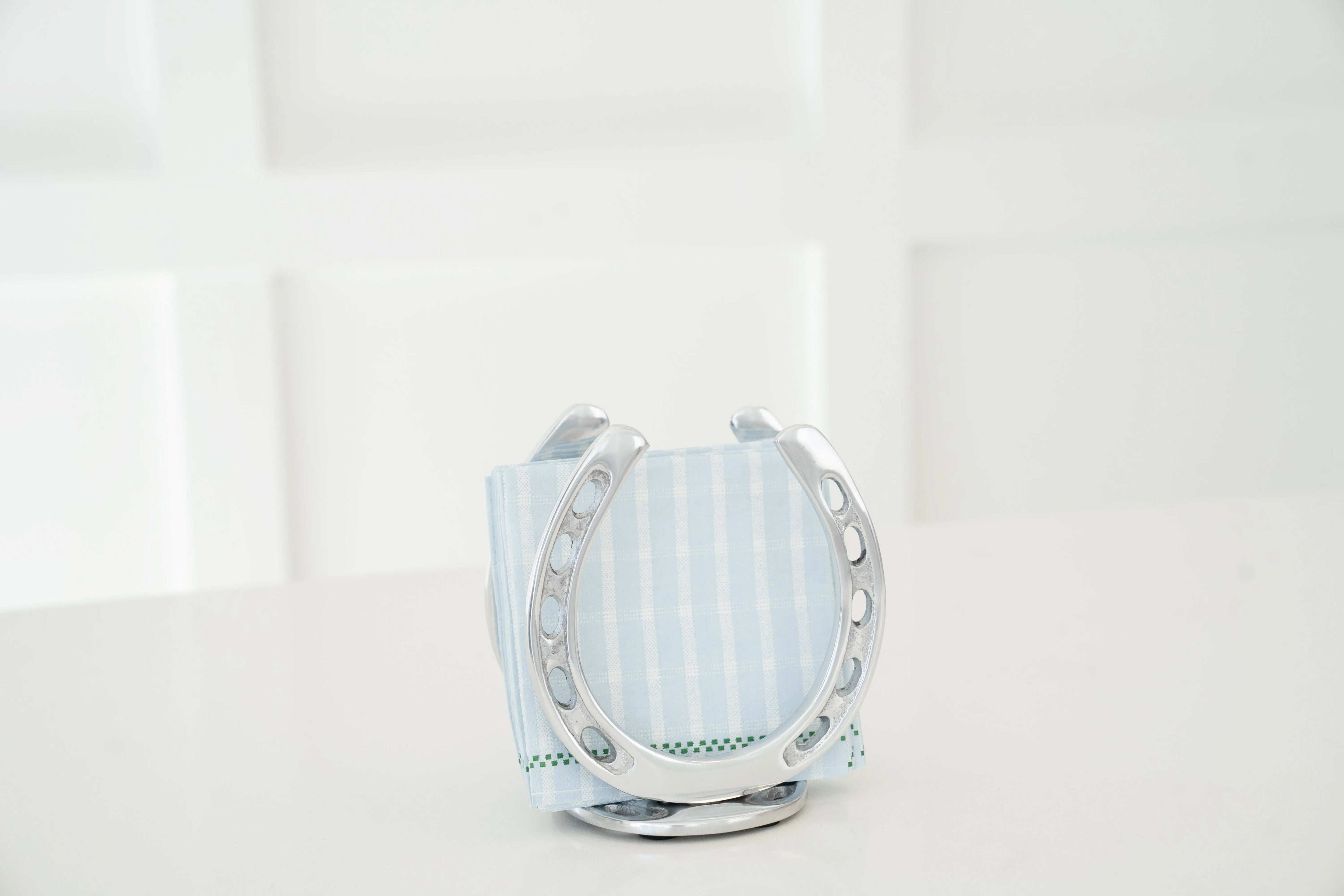 Huntley Horseshoe Napkin Holder, Aluminum Silver Finish - Equiluxe Tack