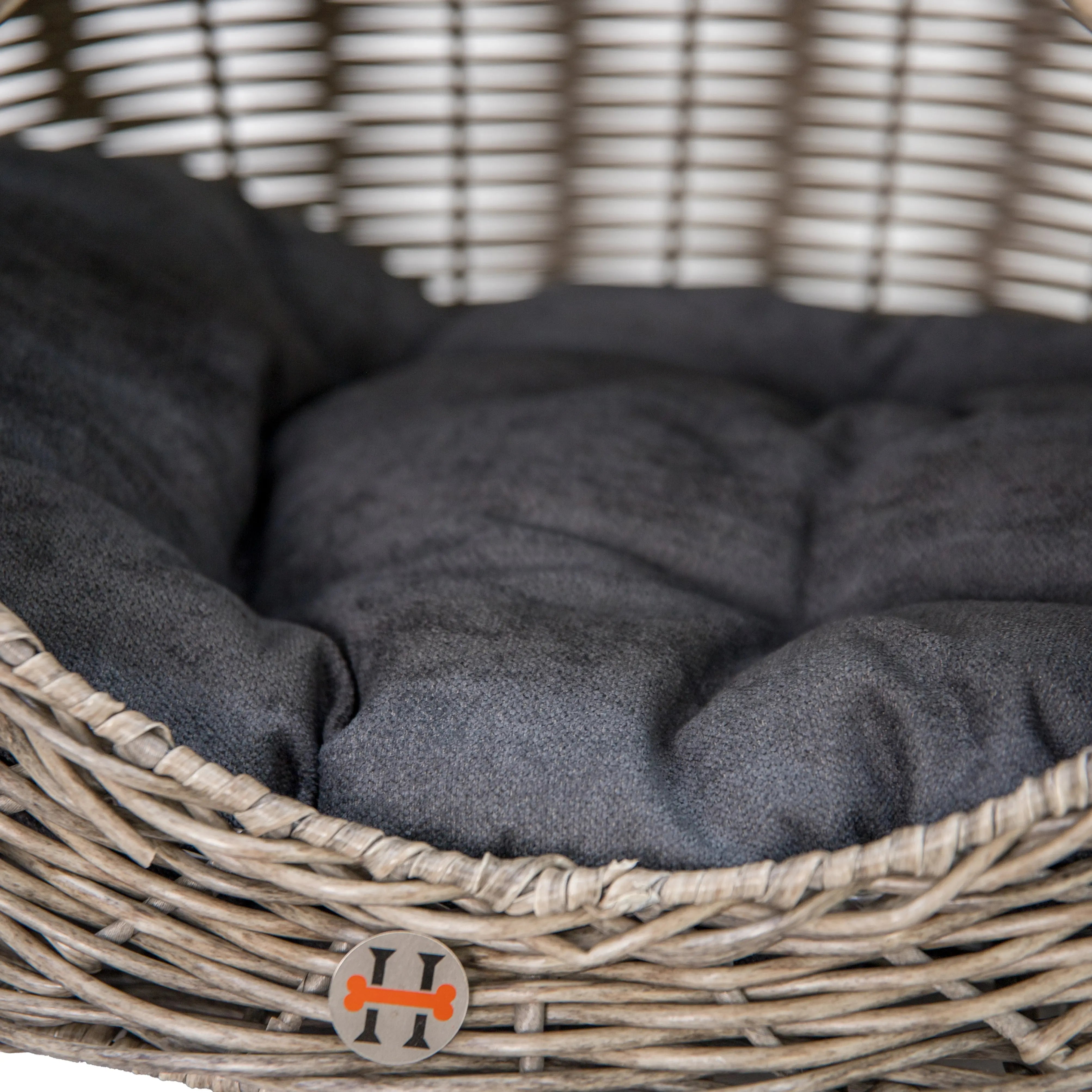 Huntley Pet Wicker Cat Shaped Play House Pet Bed with Cushion - Equiluxe Tack