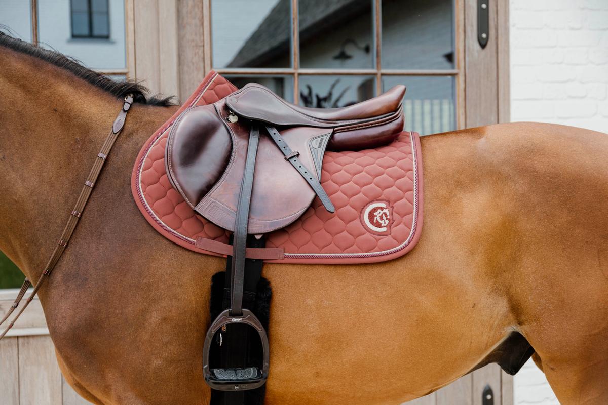 Kentucky Horsewear Saddle Pad 3D Logo Onion Quilt Jumping - Fuchsia - Kentucky Horsewear - Equiluxe Tack