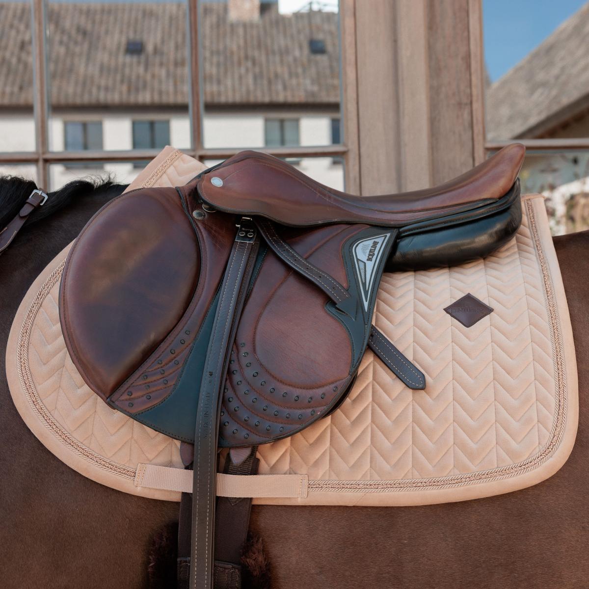 Kentucky Horsewear Saddle Pad Velvet Mini Pearls Jumping - Beige - Kentucky Horsewear - Equiluxe Tack
