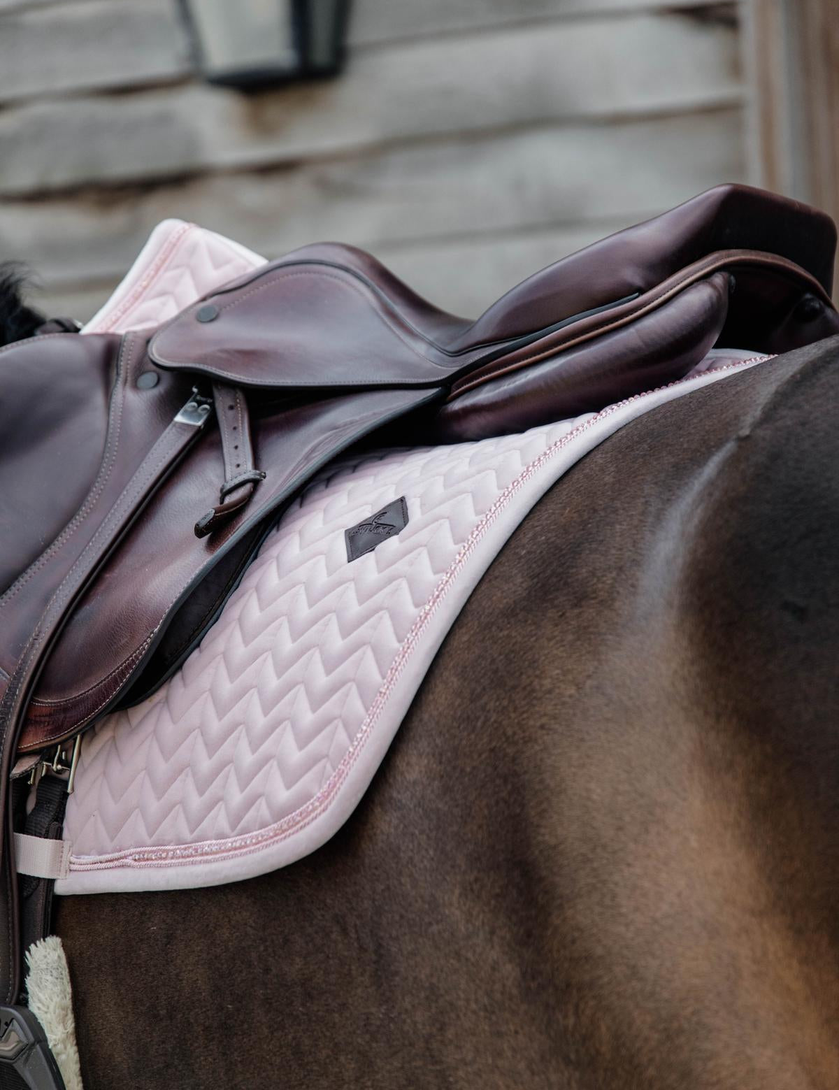 Kentucky Horsewear Saddle Pad Velvet Pearls Jumping - Soft Rose - Kentucky Horsewear - Equiluxe Tack