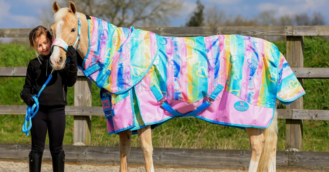 Ponyo Horsewear Rainbow Hearts No Fill Turnout Blanket - Ponyo Horsewear - Equiluxe Tack