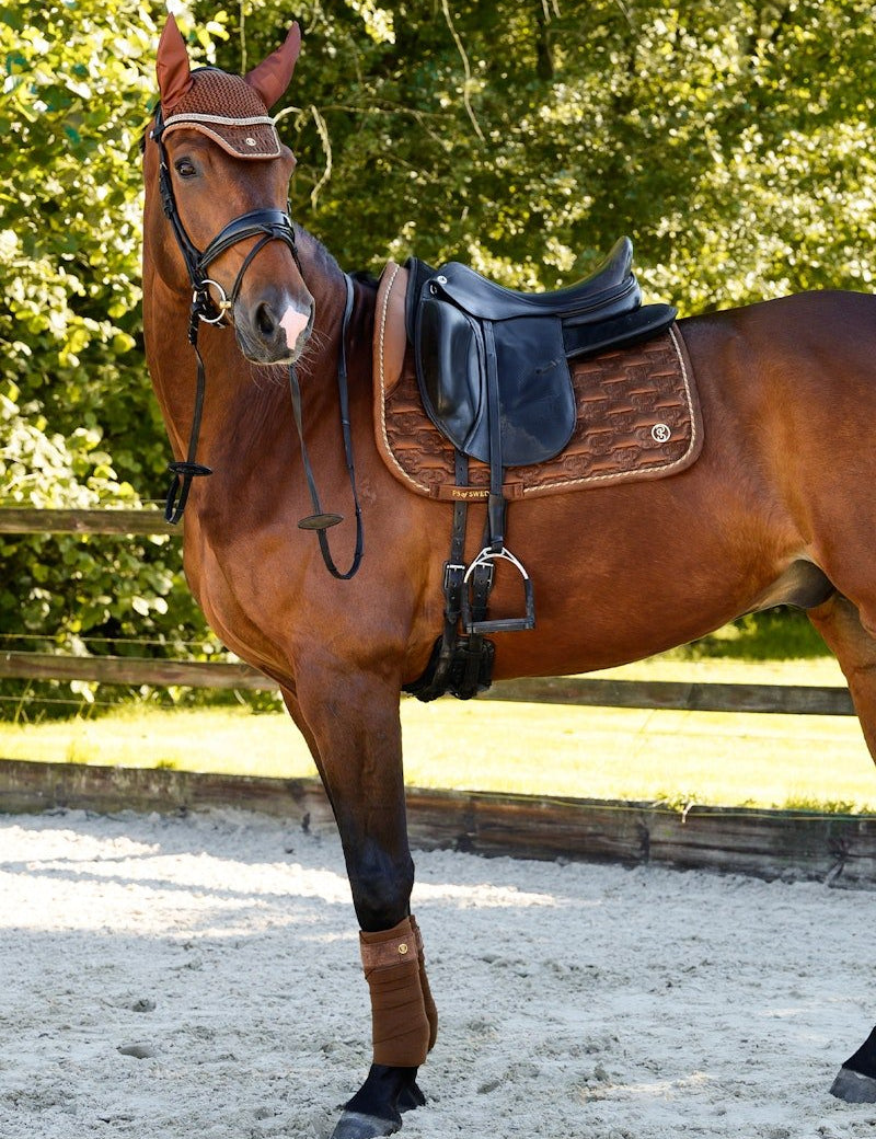 PS of Sweden Polos Velvet Monogram - Fudge - PS of Sweden - Equiluxe Tack