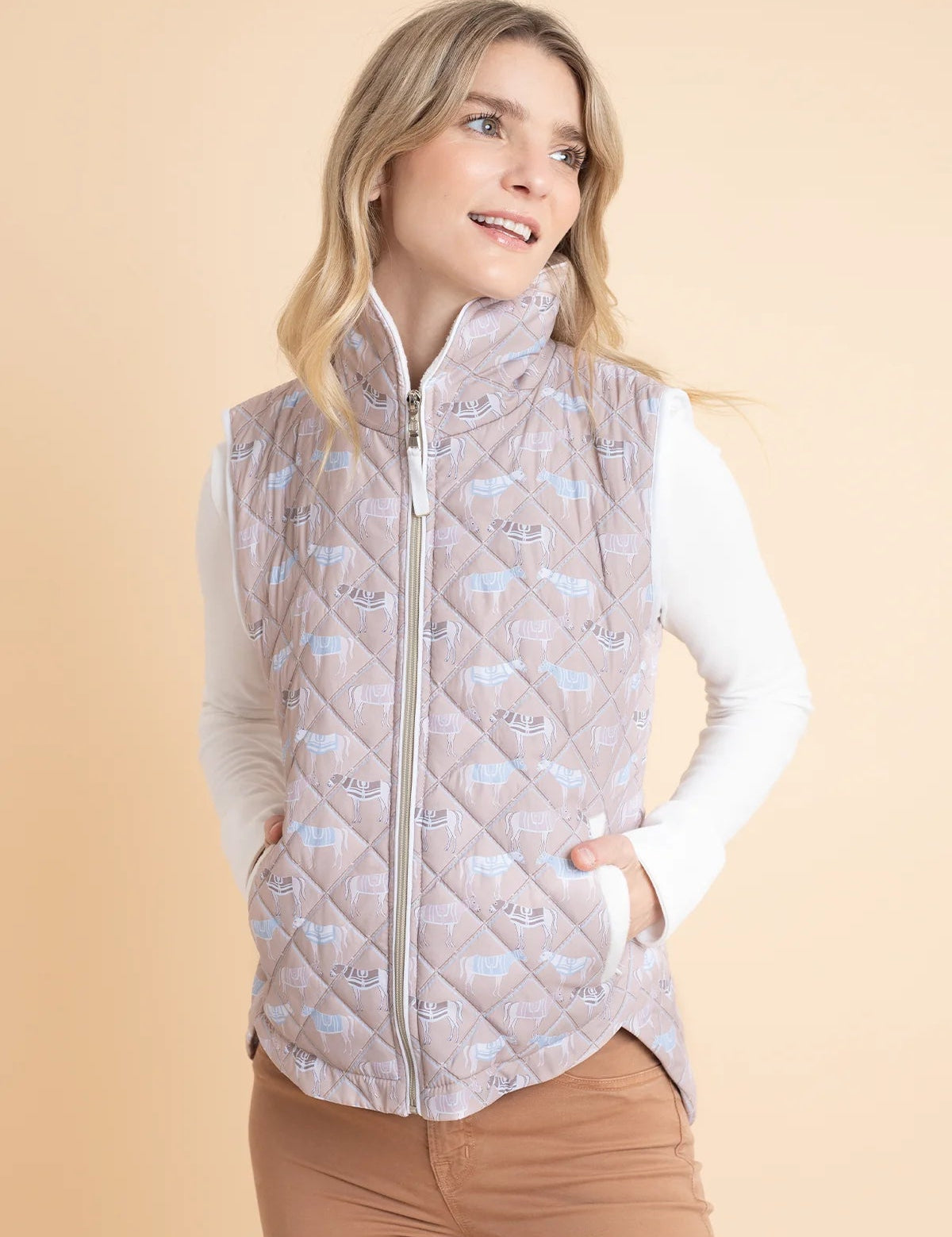 Rönner Florence Quilted Vest | Victory Print | Taupe - Rönner - Equiluxe Tack