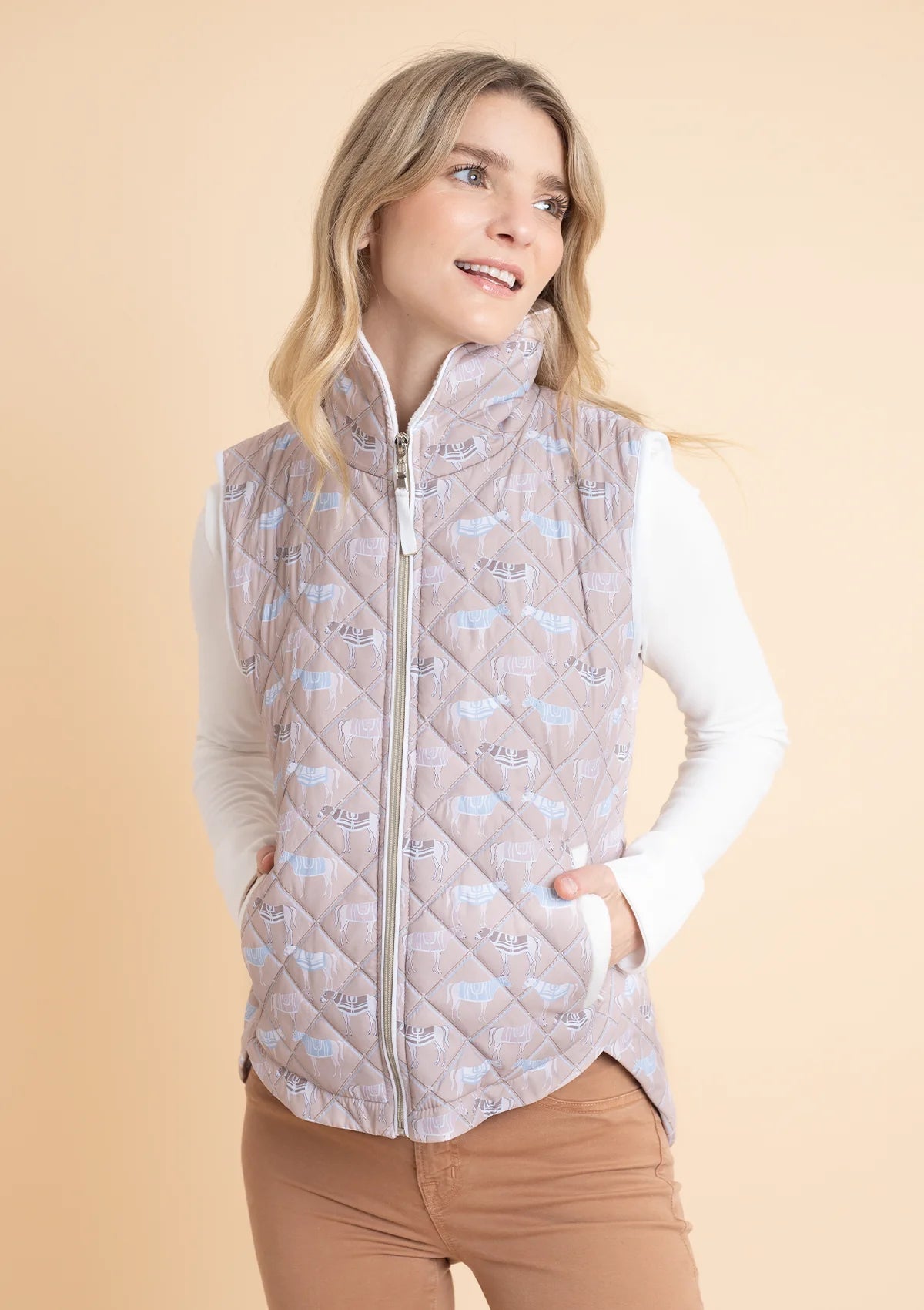 Rönner Florence Quilted Vest | Victory Print | Taupe - Rönner - Equiluxe Tack