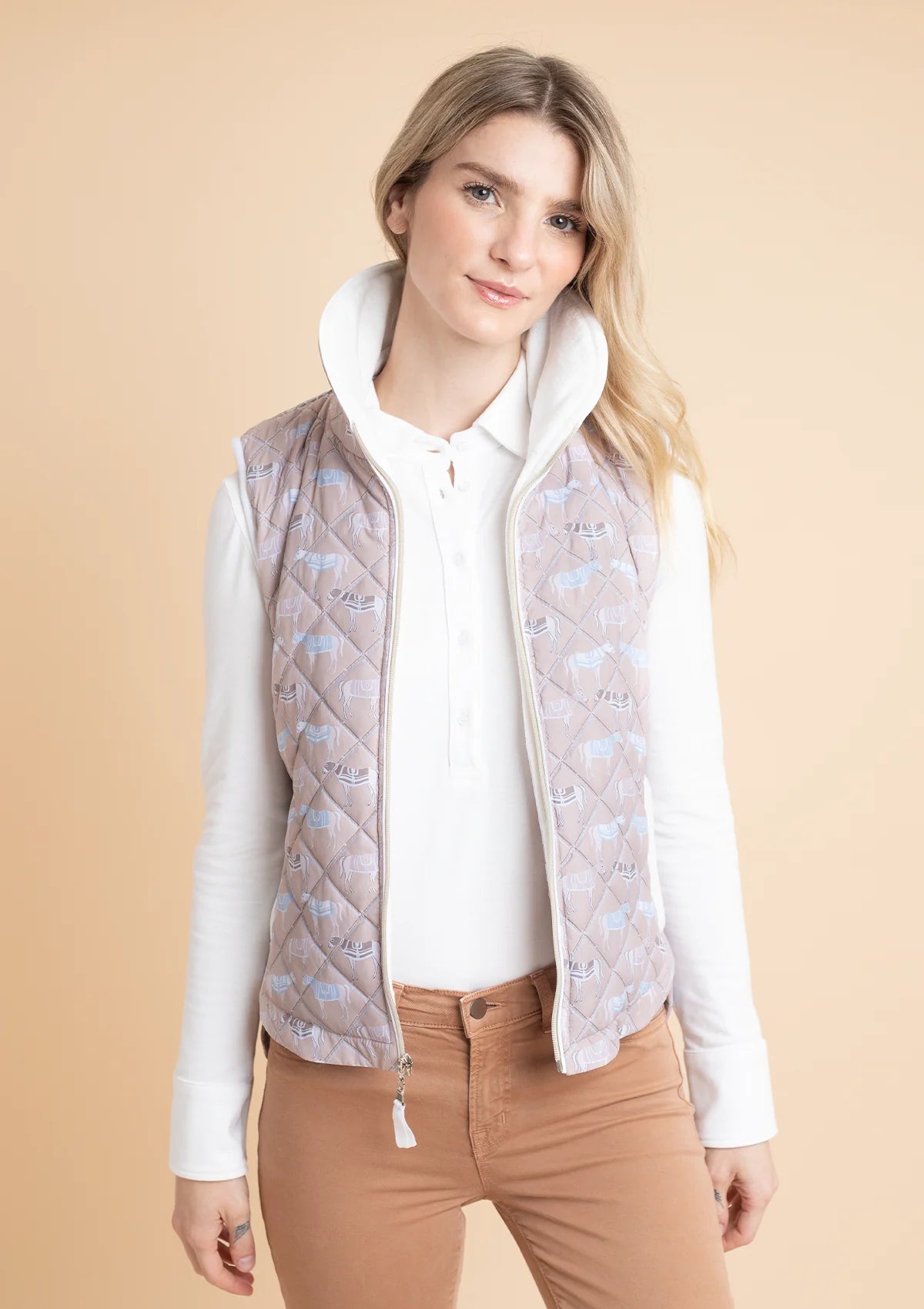 Rönner Florence Quilted Vest | Victory Print | Taupe - Rönner - Equiluxe Tack