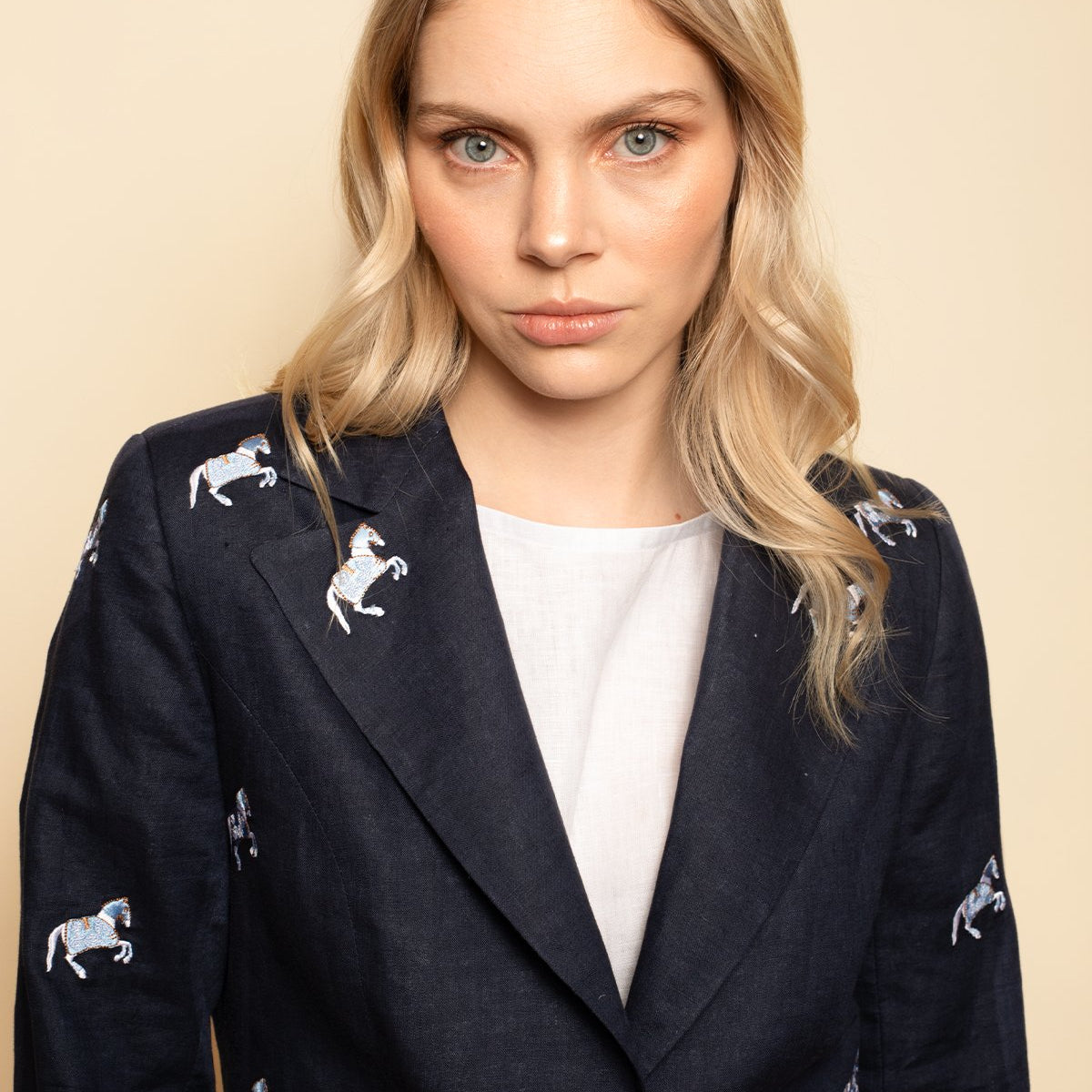 Rönner Linen Embroidered Blazer | Navy - Rönner - Equiluxe Tack