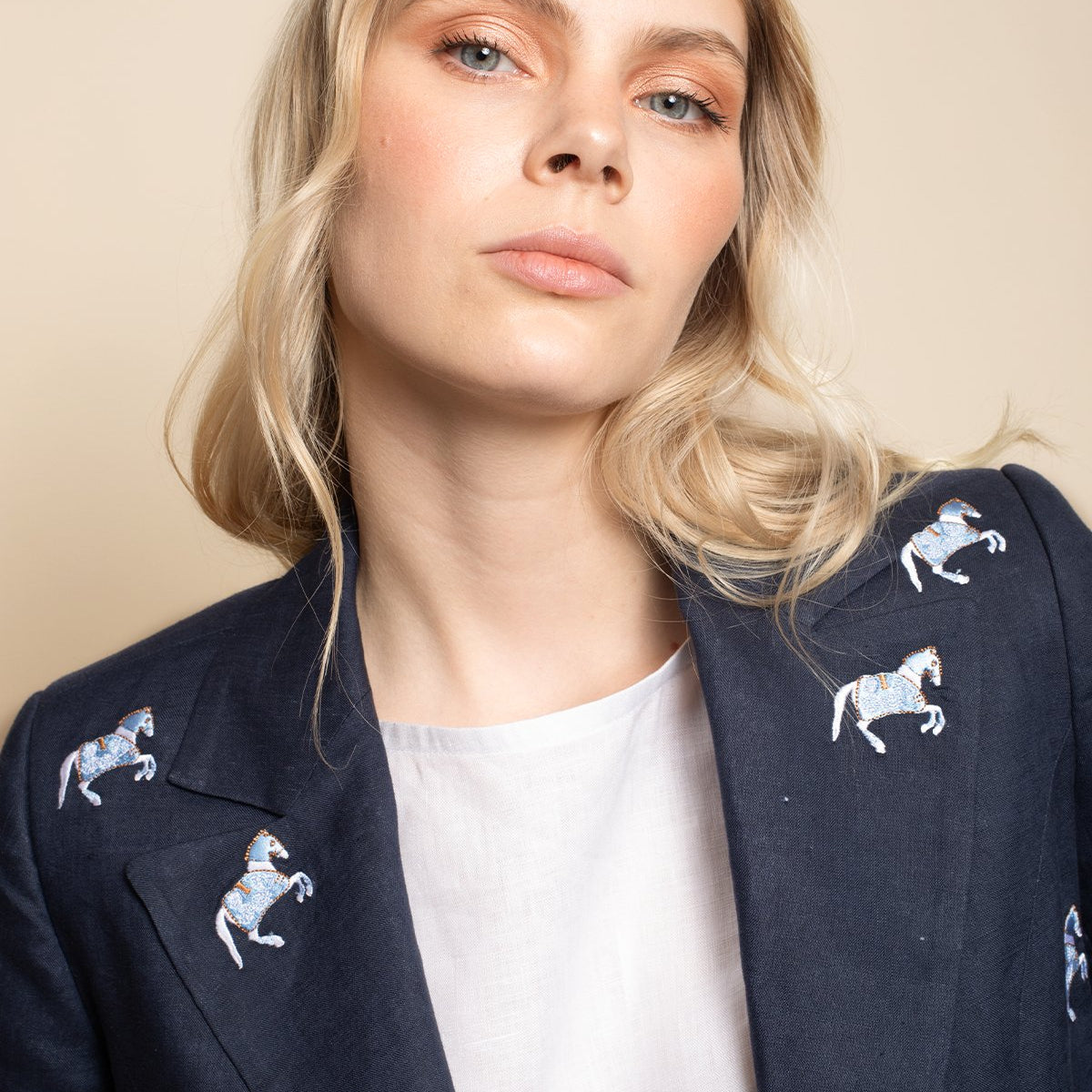 Rönner Linen Embroidered Blazer | Navy - Rönner - Equiluxe Tack