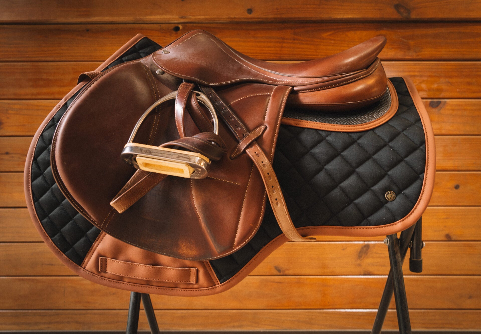 Sixteen Cypress X ThinLine Close Contact Pad – Black & Cognac - Sixteen Cypress - Equiluxe Tack