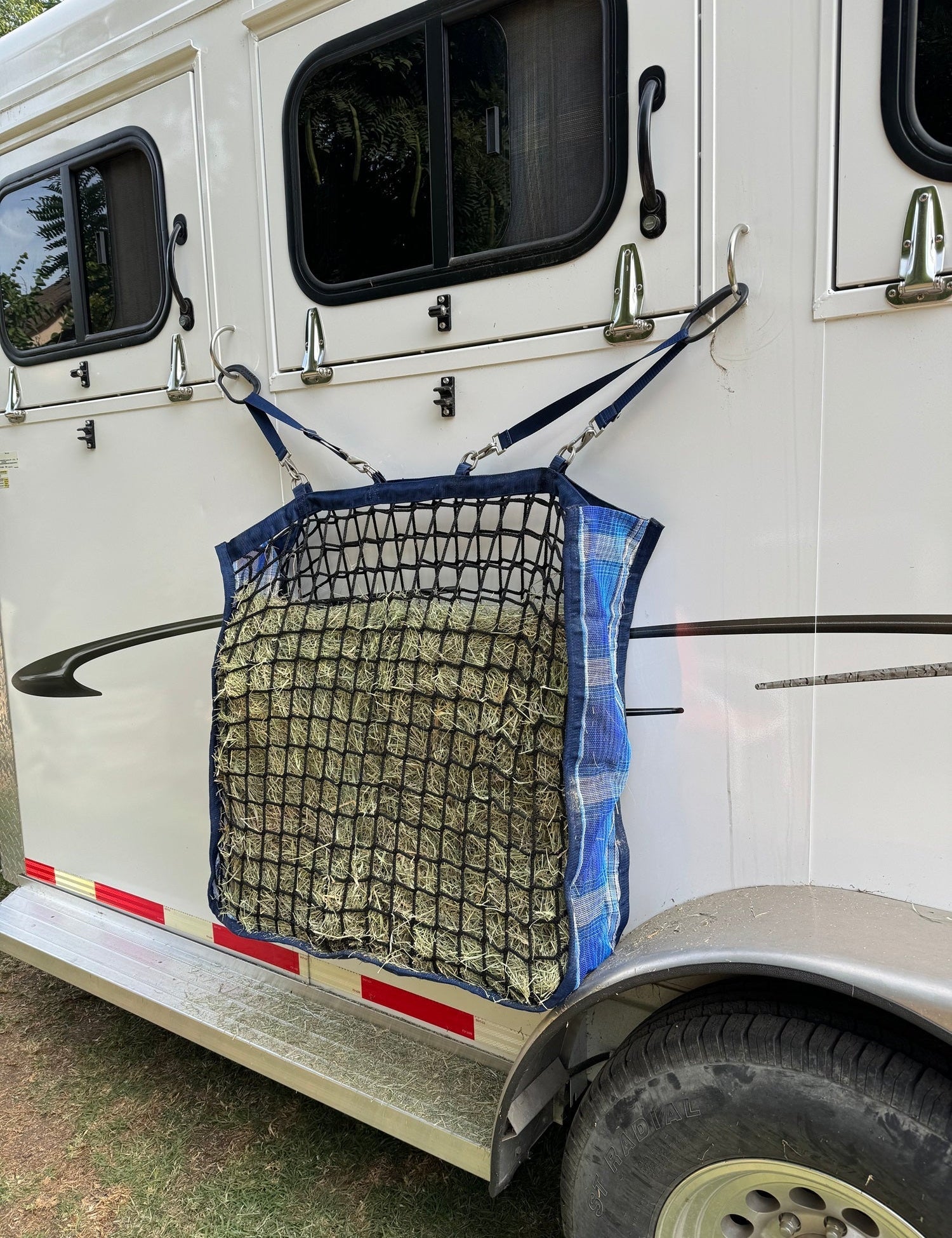 Slow Feed Hay Bag - 4 Flake - Kensington Protective Products - Equiluxe Tack