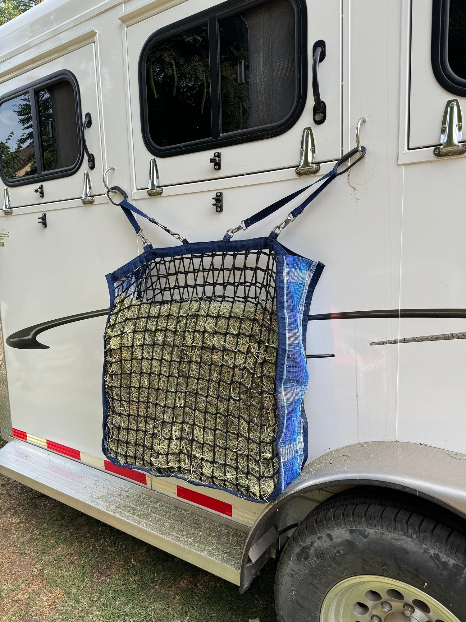 Slow Feed Hay Bag - 4 Flake - Kensington Protective Products - Equiluxe Tack