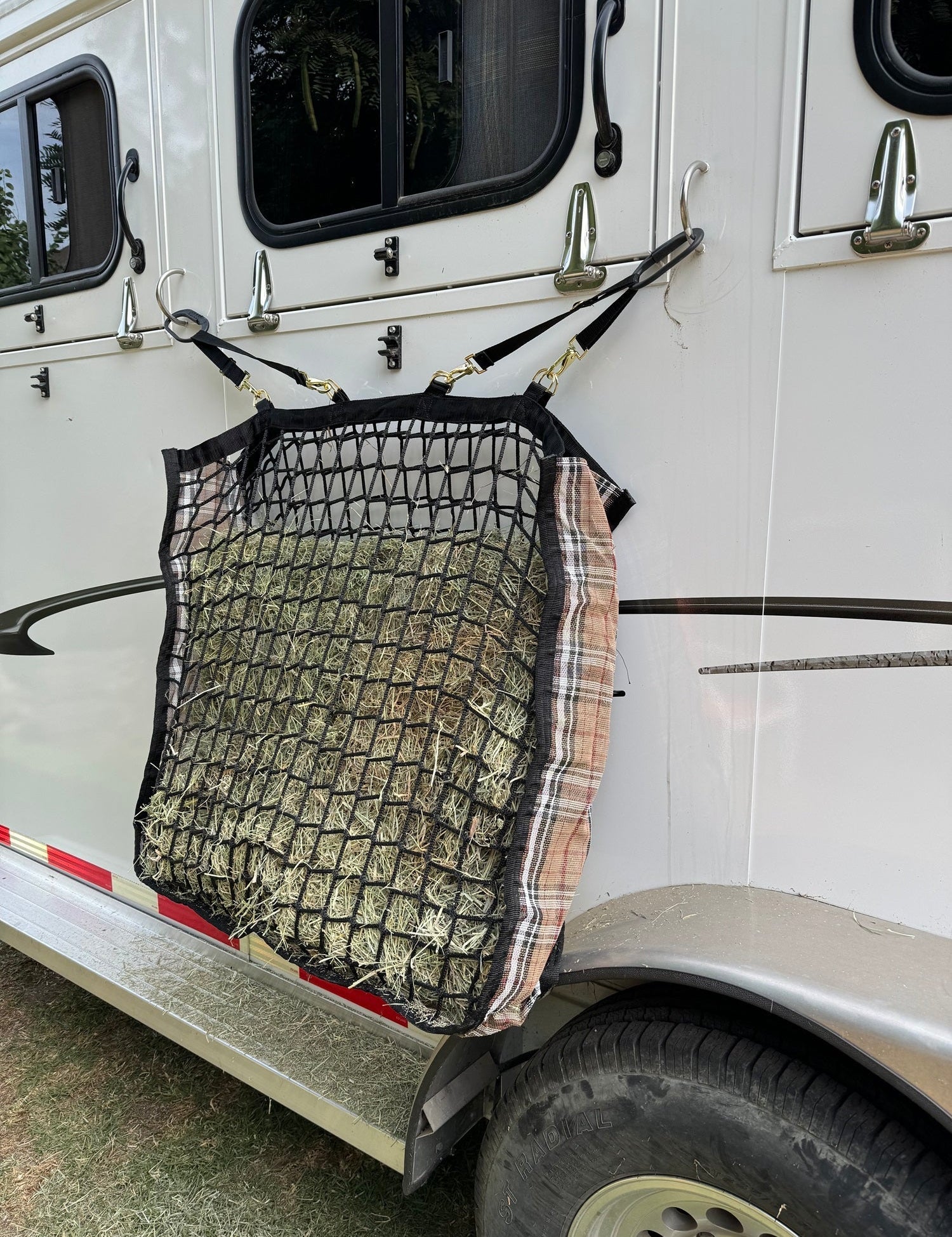 Slow Feed Hay Bag - 4 Flake - Kensington Protective Products - Equiluxe Tack