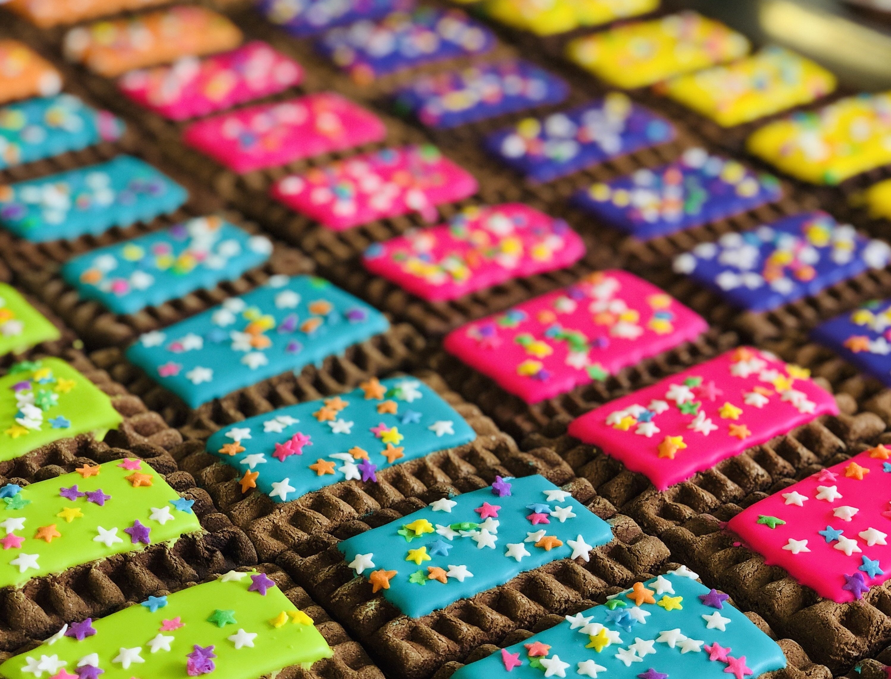 Snaks 5th Avenchew Pony PopTarts Horse Treats - Snaks 5th Avenchew LLC - Equiluxe Tack
