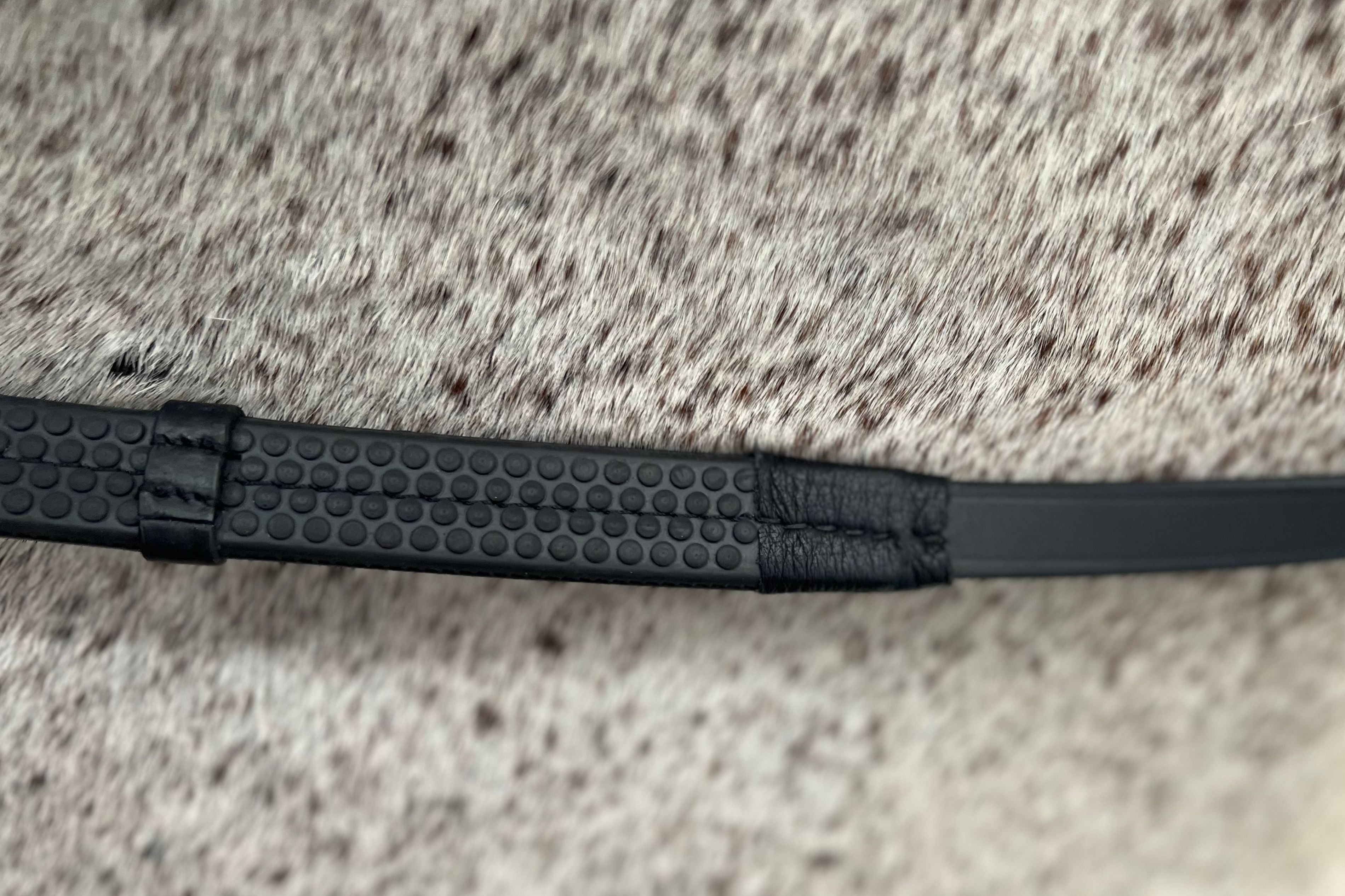 Super Grip Reins - Heavy Rubber Rein for Ultimate Grip - Hand Stops 5" (13cm) Apart - CorrectConnect - Equiluxe Tack