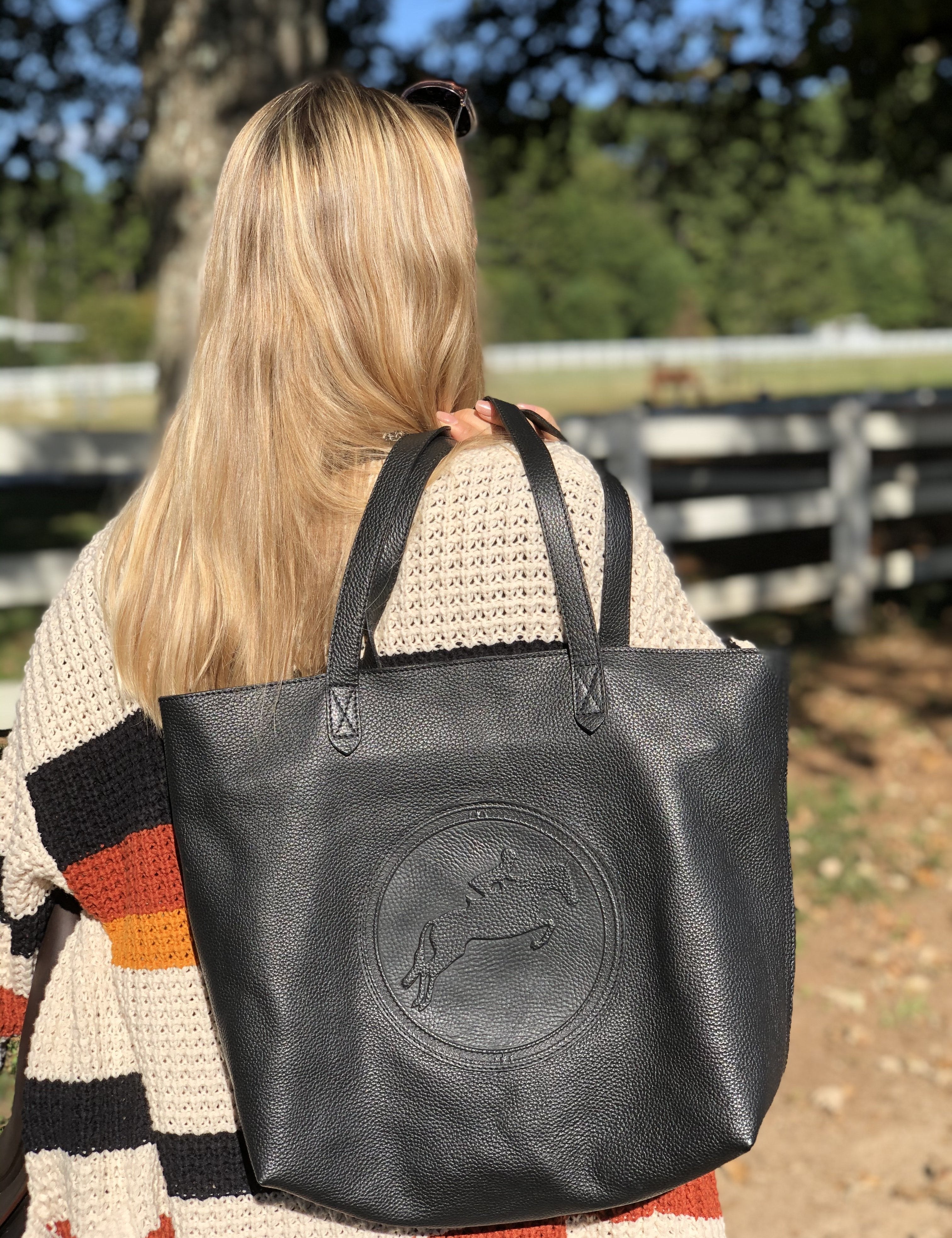 Tucker Tweed Sonoma Shoulder Bag: Hunter/Jumper - Tucker Tweed - Equiluxe Tack